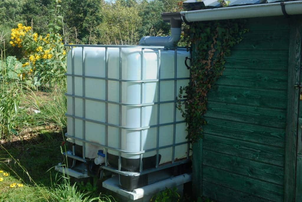 recyclage d'eau de pluie cuve récupération eau