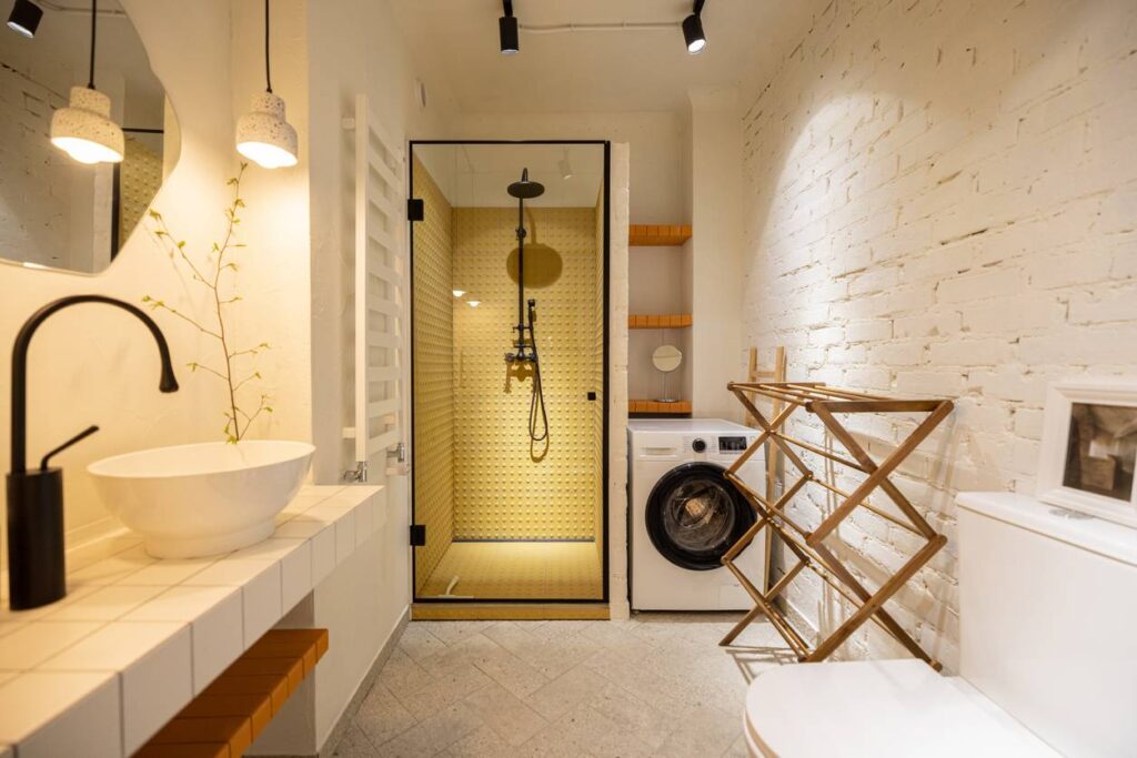 associer design praticité salle de bain