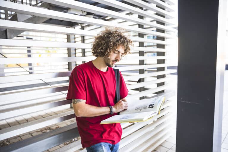 Comment bien choisir sa porte de garage pour allier confort, sécurité et design